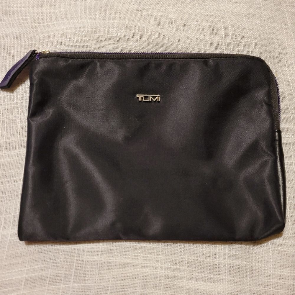 Tumi for Delta Cosmetic Travel Bag Organize